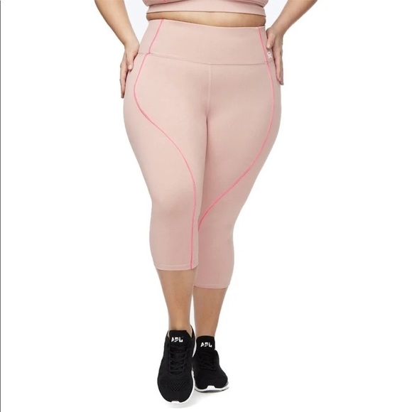 NEW Good American The Electric Feel Crop Leggings - Picture 3 of 4